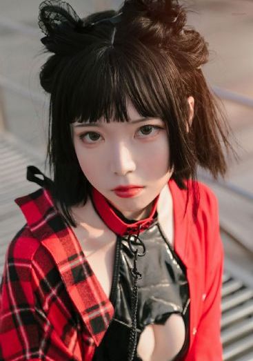 两个女人诱惑