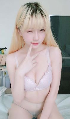 又白又嫩奶又大又硬视频