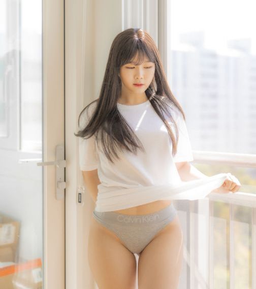 学生面前的女教师